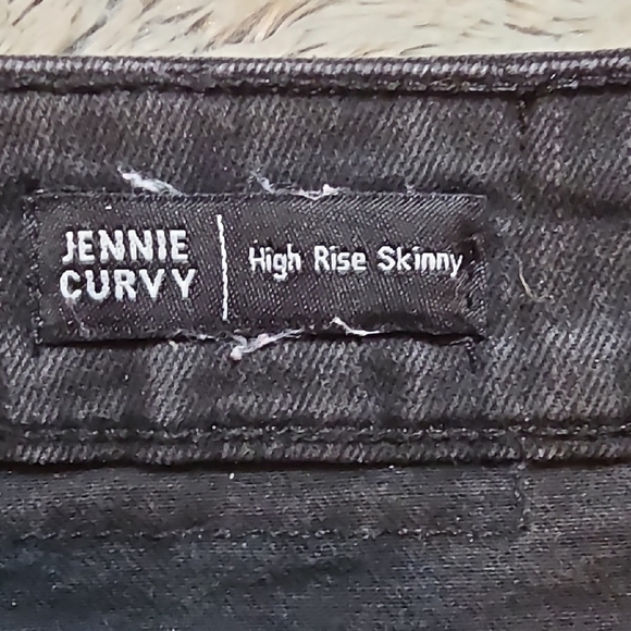 True Religion Women's Black Jeans. Size 29 - Picture 6 of 9